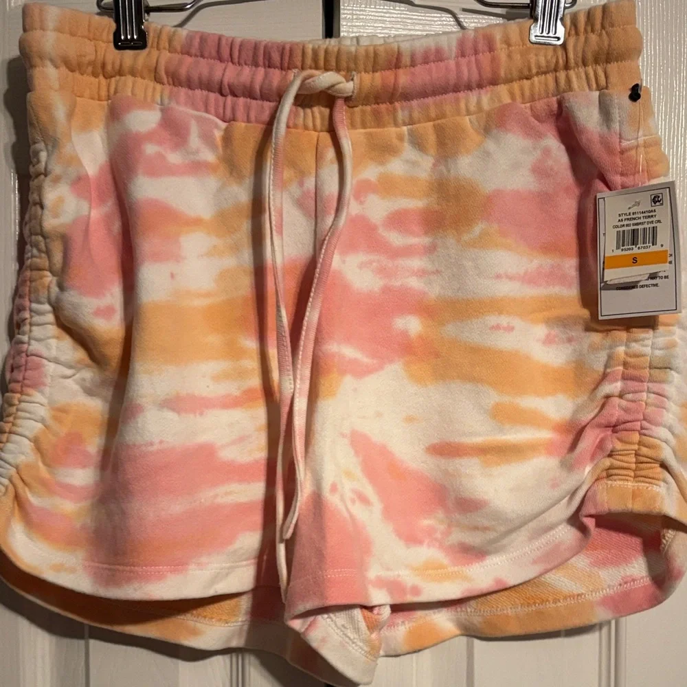 1. State Ruched Side Seam Shorts In Sunburst Tie-Dye size small NWT
